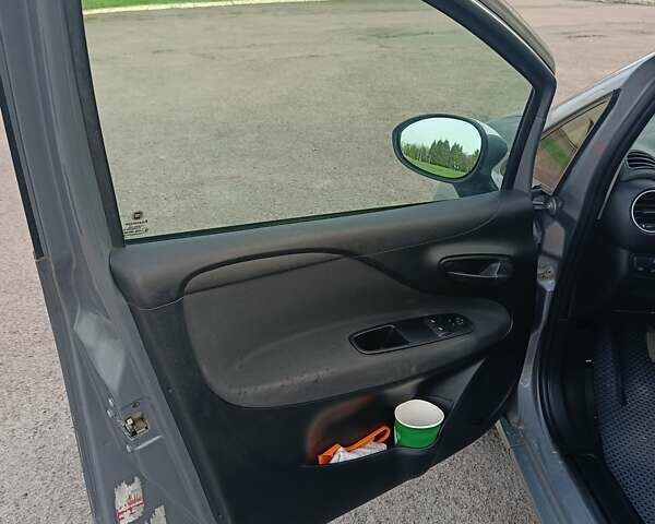 Серый Фиат Пунто, объемом двигателя 1.24 л и пробегом 206 тыс. км за 5099 $, фото 18 на Automoto.ua