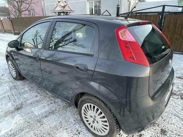 Серый Фиат Пунто, объемом двигателя 1 л и пробегом 207 тыс. км за 4500 $, фото 1 на Automoto.ua
