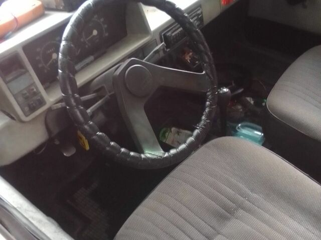 Серый Фиат Пунто, объемом двигателя 1 л и пробегом 2 тыс. км за 30000 $, фото 5 на Automoto.ua