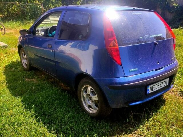 Синій Фіат Пунто, об'ємом двигуна 13 л та пробігом 180 тис. км за 2500 $, фото 5 на Automoto.ua