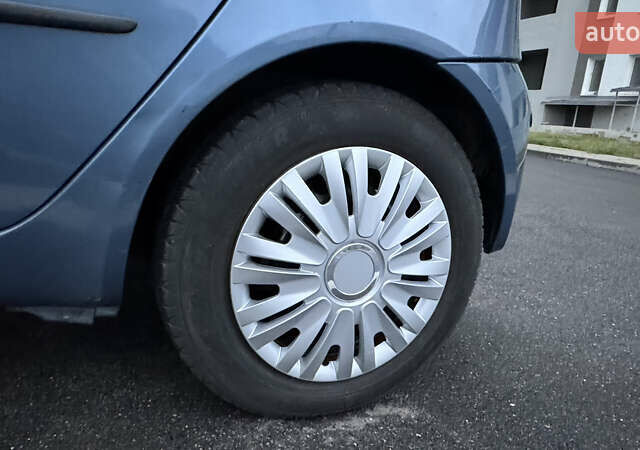 Синий Фиат Пунто, объемом двигателя 1.24 л и пробегом 168 тыс. км за 3500 $, фото 12 на Automoto.ua