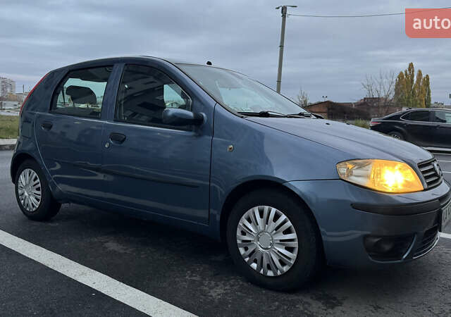 Синий Фиат Пунто, объемом двигателя 1.24 л и пробегом 168 тыс. км за 3500 $, фото 3 на Automoto.ua