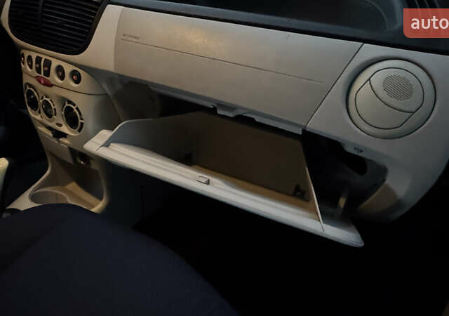 Синий Фиат Пунто, объемом двигателя 1.24 л и пробегом 168 тыс. км за 3500 $, фото 54 на Automoto.ua