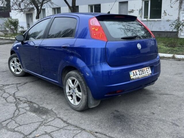 Синий Фиат Пунто, объемом двигателя 1.4 л и пробегом 152 тыс. км за 2700 $, фото 1 на Automoto.ua