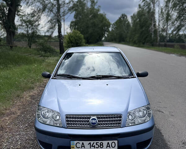 Синий Фиат Пунто, объемом двигателя 1.24 л и пробегом 151 тыс. км за 2999 $, фото 1 на Automoto.ua