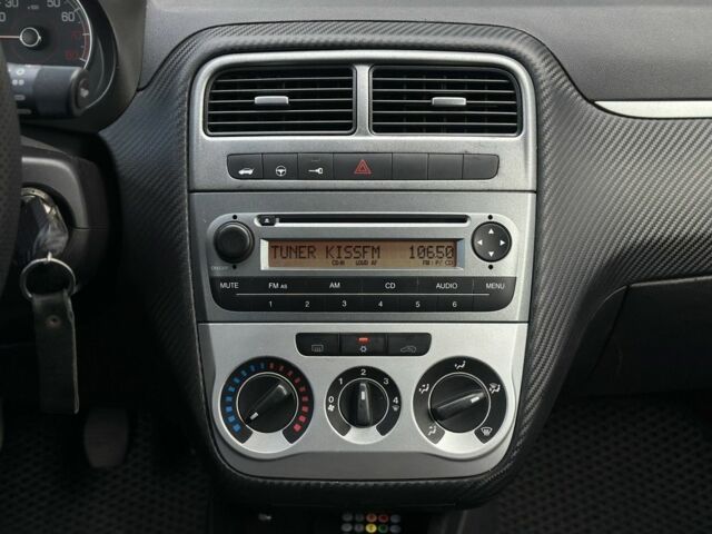 Синий Фиат Пунто, объемом двигателя 1.4 л и пробегом 140 тыс. км за 4500 $, фото 14 на Automoto.ua