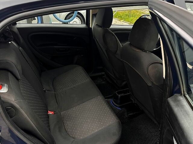 Синий Фиат Пунто, объемом двигателя 1.2 л и пробегом 280 тыс. км за 3000 $, фото 7 на Automoto.ua