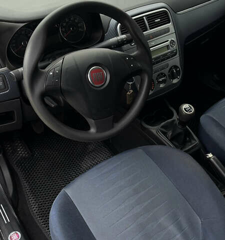 Синий Фиат Пунто, объемом двигателя 1.25 л и пробегом 195 тыс. км за 4150 $, фото 4 на Automoto.ua