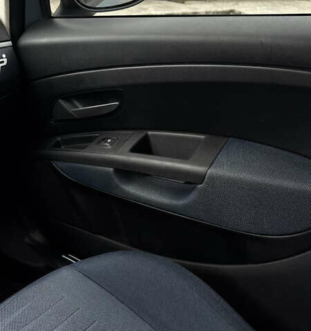 Синий Фиат Пунто, объемом двигателя 1.25 л и пробегом 195 тыс. км за 4150 $, фото 6 на Automoto.ua