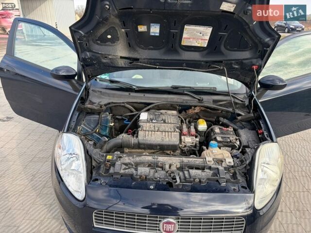 Синій Фіат Пунто, об'ємом двигуна 1.4 л та пробігом 188 тис. км за 3999 $, фото 8 на Automoto.ua
