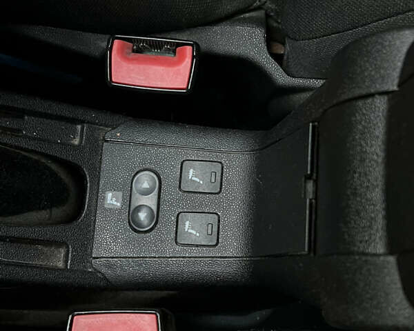 Синій Фіат Пунто, об'ємом двигуна 1.25 л та пробігом 245 тис. км за 2999 $, фото 44 на Automoto.ua