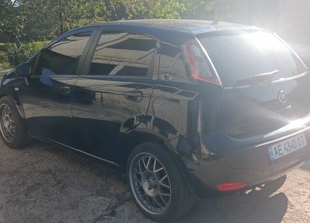 Синій Фіат Пунто, об'ємом двигуна 1.4 л та пробігом 170 тис. км за 4800 $, фото 10 на Automoto.ua