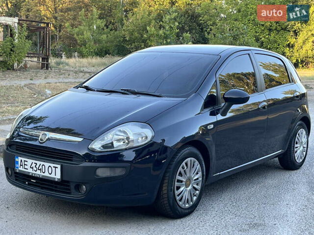 Синий Фиат Пунто, объемом двигателя 1.4 л и пробегом 170 тыс. км за 4200 $, фото 5 на Automoto.ua