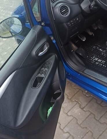 Синій Фіат Пунто, об'ємом двигуна 1.2 л та пробігом 215 тис. км за 5900 $, фото 6 на Automoto.ua