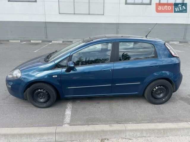 Синій Фіат Пунто, об'ємом двигуна 1.37 л та пробігом 238 тис. км за 5100 $, фото 2 на Automoto.ua