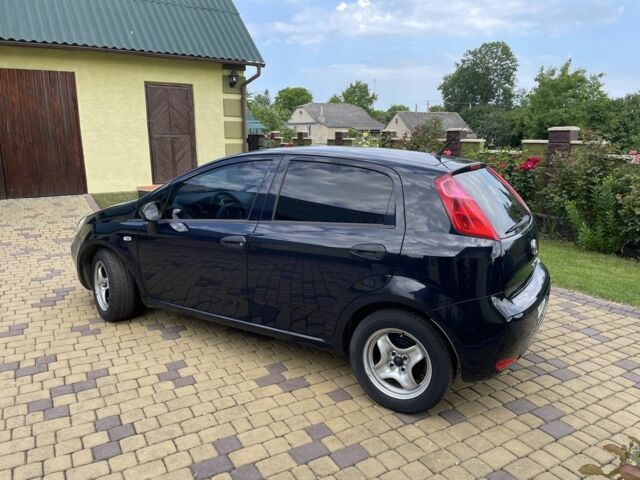 Синий Фиат Пунто, объемом двигателя 1.2 л и пробегом 154 тыс. км за 6999 $, фото 2 на Automoto.ua