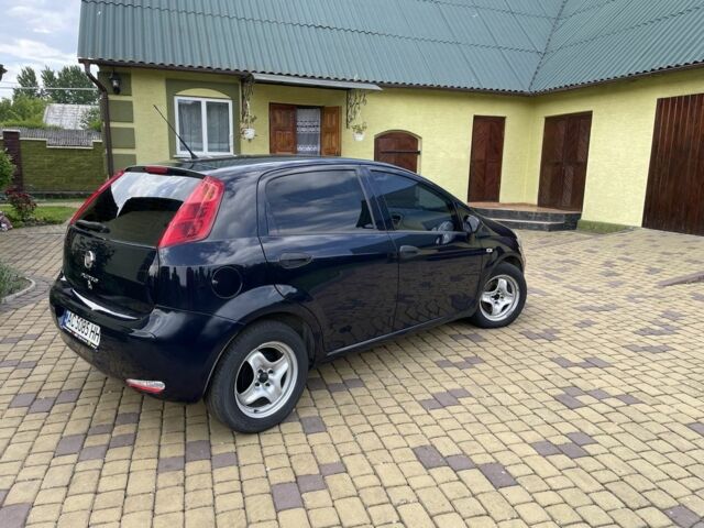 Синий Фиат Пунто, объемом двигателя 1.2 л и пробегом 154 тыс. км за 6999 $, фото 4 на Automoto.ua