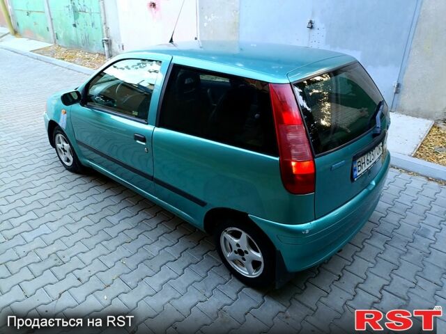 Фиат Пунто 1996 в Одессе на Automoto.ua Зеленый Фиат Пунто, объемом двигателя 1.1 л и пробегом 0 тыс. км за 1250 $, фото 1 на Automoto.ua
