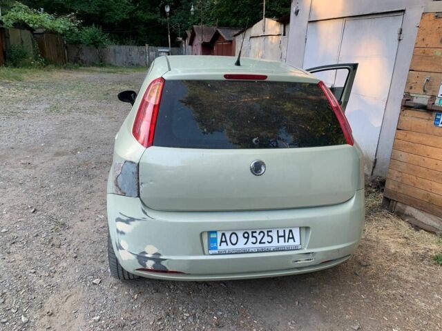 Зеленый Фиат Пунто, объемом двигателя 1.4 л и пробегом 226 тыс. км за 1200 $, фото 8 на Automoto.ua