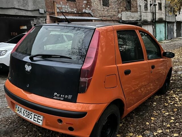 Оранжевый Фиат Пунто, объемом двигателя 1.2 л и пробегом 180 тыс. км за 850 $, фото 2 на Automoto.ua