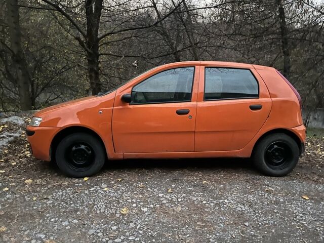 Оранжевый Фиат Пунто, объемом двигателя 1.2 л и пробегом 180 тыс. км за 850 $, фото 3 на Automoto.ua