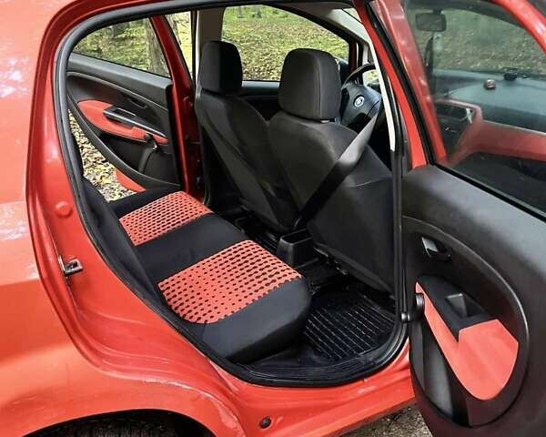 Фиат Пунто 2006 в Староконстантинов на Automoto.ua Оранжевый Фиат Пунто, объемом двигателя 1.24 л и пробегом 186 тыс. км за 3000 $, фото 4 на Automoto.ua