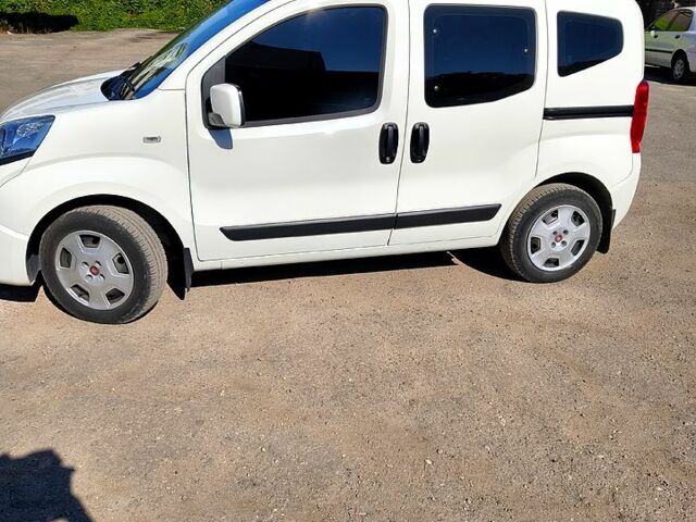 Белый Фиат Кубо, объемом двигателя 1.4 л и пробегом 32 тыс. км за 12100 $, фото 2 на Automoto.ua