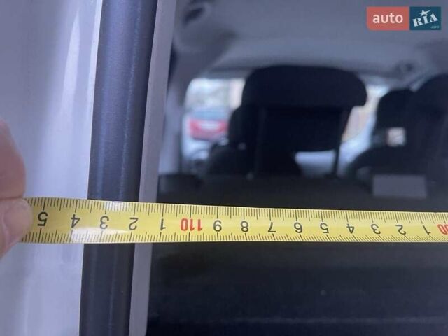 Белый Фиат Кубо, объемом двигателя 1.3 л и пробегом 167 тыс. км за 5600 $, фото 7 на Automoto.ua