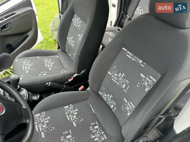 Белый Фиат Кубо, объемом двигателя 1.25 л и пробегом 166 тыс. км за 7999 $, фото 20 на Automoto.ua