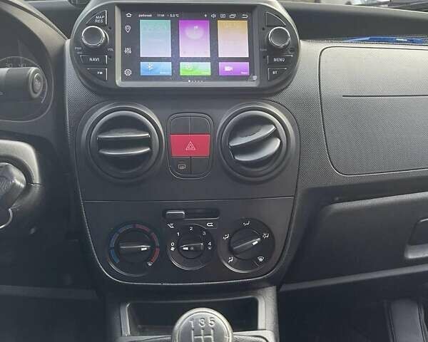 Белый Фиат Кубо, объемом двигателя 1.3 л и пробегом 167 тыс. км за 5600 $, фото 1 на Automoto.ua