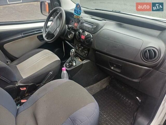 Белый Фиат Кубо, объемом двигателя 1.25 л и пробегом 189 тыс. км за 5900 $, фото 15 на Automoto.ua