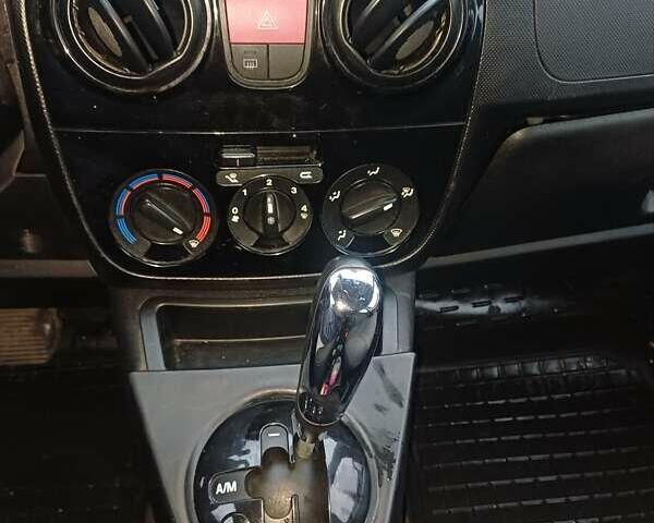 Белый Фиат Кубо, объемом двигателя 1.25 л и пробегом 189 тыс. км за 5900 $, фото 17 на Automoto.ua