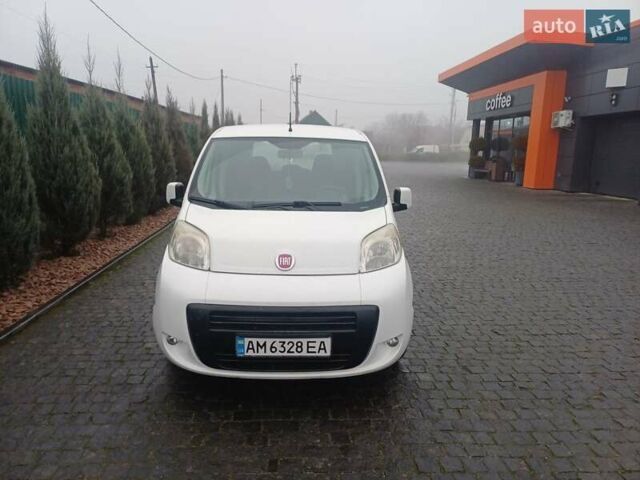 Белый Фиат Кубо, объемом двигателя 1.25 л и пробегом 189 тыс. км за 5900 $, фото 2 на Automoto.ua