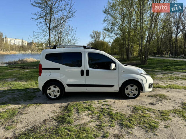 Белый Фиат Кубо, объемом двигателя 1.3 л и пробегом 144 тыс. км за 8500 $, фото 4 на Automoto.ua
