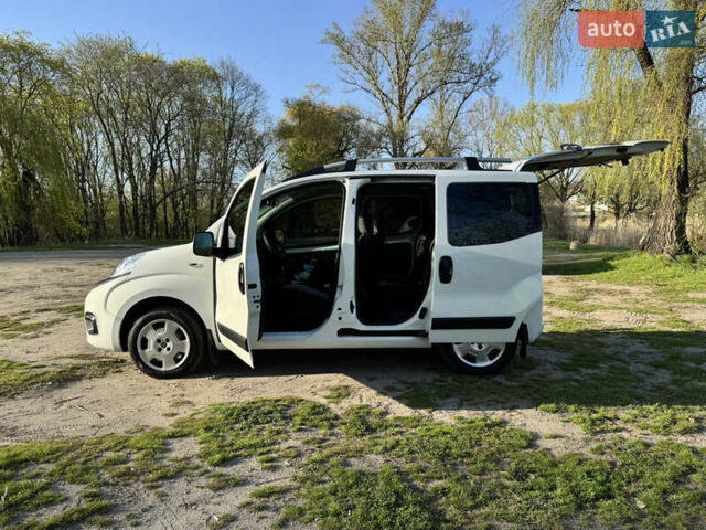 Белый Фиат Кубо, объемом двигателя 1.3 л и пробегом 144 тыс. км за 8500 $, фото 7 на Automoto.ua