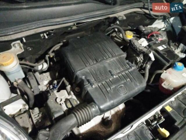 Белый Фиат Кубо, объемом двигателя 1.37 л и пробегом 30 тыс. км за 10600 $, фото 23 на Automoto.ua