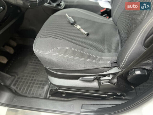 Белый Фиат Кубо, объемом двигателя 1.37 л и пробегом 13 тыс. км за 12699 $, фото 53 на Automoto.ua