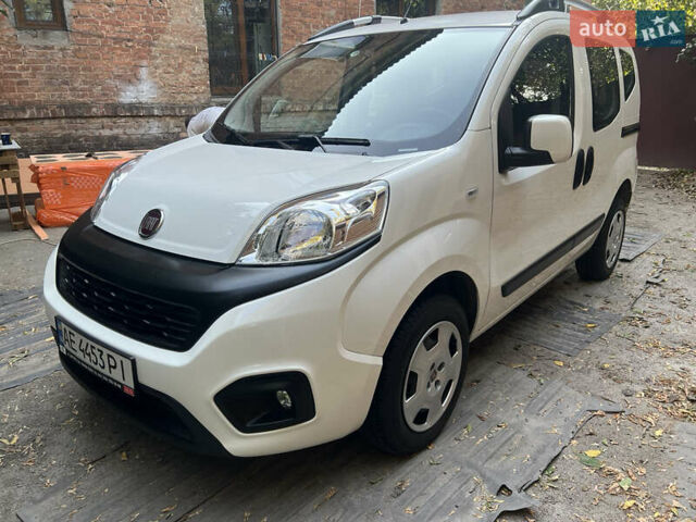 Белый Фиат Кубо, объемом двигателя 1.4 л и пробегом 12 тыс. км за 12999 $, фото 87 на Automoto.ua