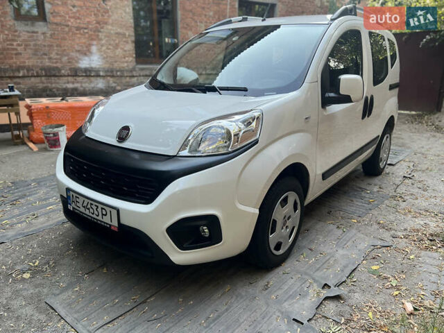 Белый Фиат Кубо, объемом двигателя 1.4 л и пробегом 12 тыс. км за 12999 $, фото 104 на Automoto.ua