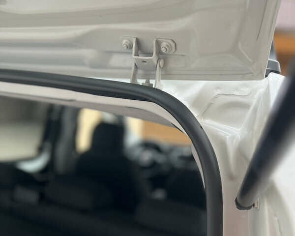 Белый Фиат Кубо, объемом двигателя 1.37 л и пробегом 13 тыс. км за 12699 $, фото 39 на Automoto.ua