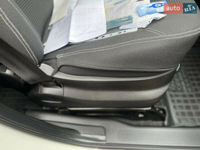 Белый Фиат Кубо, объемом двигателя 1.37 л и пробегом 13 тыс. км за 12699 $, фото 29 на Automoto.ua