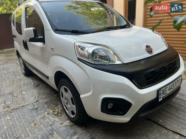 Белый Фиат Кубо, объемом двигателя 1.4 л и пробегом 12 тыс. км за 12999 $, фото 108 на Automoto.ua