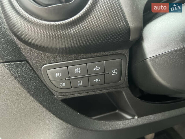 Белый Фиат Кубо, объемом двигателя 1.37 л и пробегом 13 тыс. км за 12699 $, фото 55 на Automoto.ua