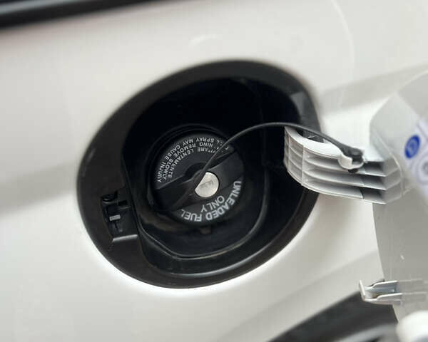 Белый Фиат Кубо, объемом двигателя 1.37 л и пробегом 13 тыс. км за 12699 $, фото 67 на Automoto.ua