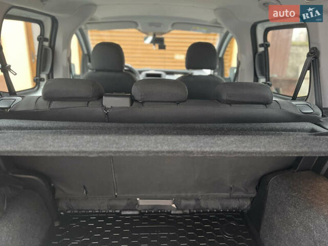 Белый Фиат Кубо, объемом двигателя 1.37 л и пробегом 13 тыс. км за 12699 $, фото 31 на Automoto.ua