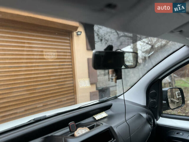 Белый Фиат Кубо, объемом двигателя 1.37 л и пробегом 13 тыс. км за 12699 $, фото 51 на Automoto.ua