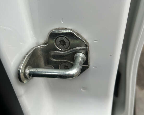 Белый Фиат Кубо, объемом двигателя 1.37 л и пробегом 13 тыс. км за 12699 $, фото 59 на Automoto.ua