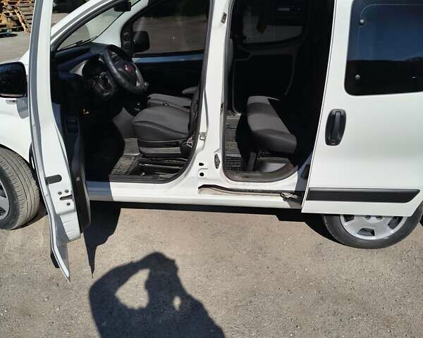 Белый Фиат Кубо, объемом двигателя 1.37 л и пробегом 32 тыс. км за 12100 $, фото 10 на Automoto.ua