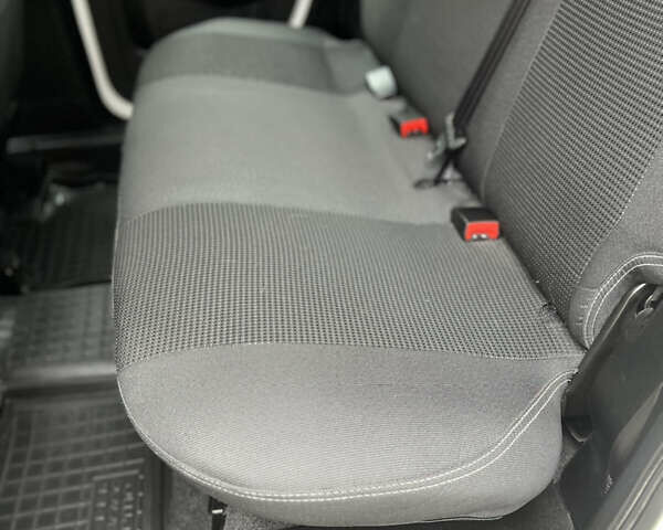 Белый Фиат Кубо, объемом двигателя 1.37 л и пробегом 13 тыс. км за 12699 $, фото 41 на Automoto.ua