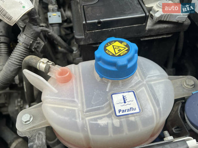 Белый Фиат Кубо, объемом двигателя 1.37 л и пробегом 13 тыс. км за 12699 $, фото 76 на Automoto.ua